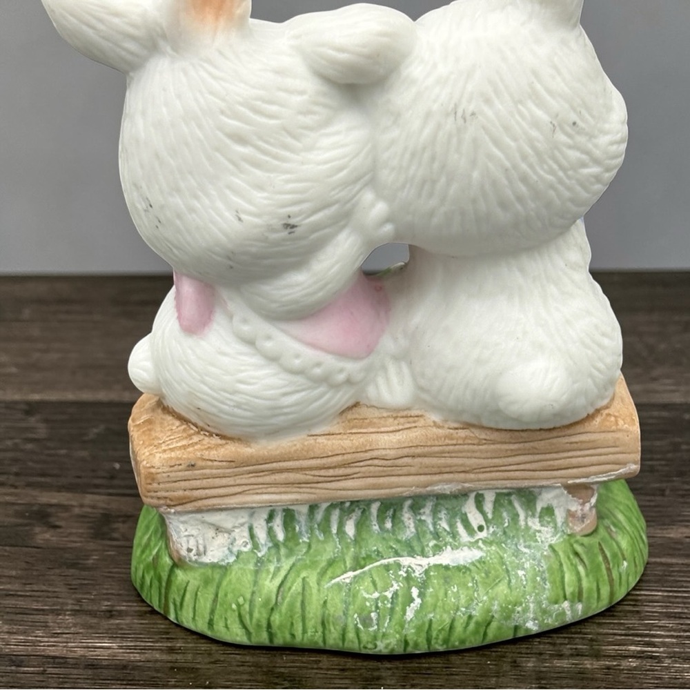 Vintage Set Of 2 Porcelain Bunny Figurines by UCGC Taiwan Couple In Love & Baby - Picture 8 of 16